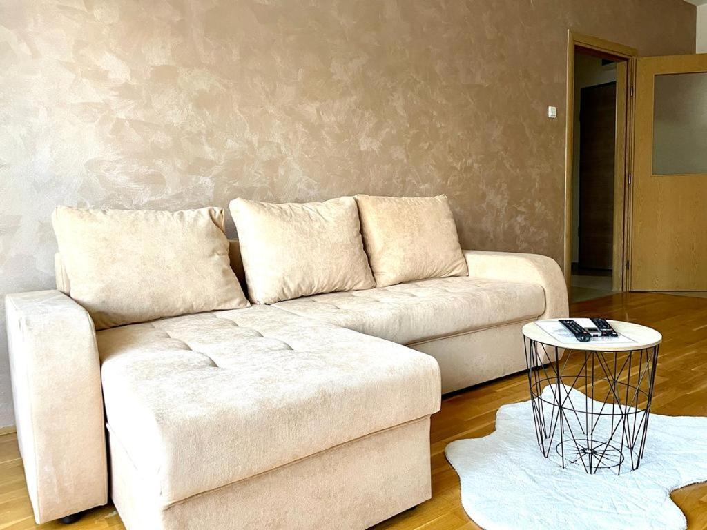 פודגוריצה Nakii Apartmani מראה חיצוני תמונה